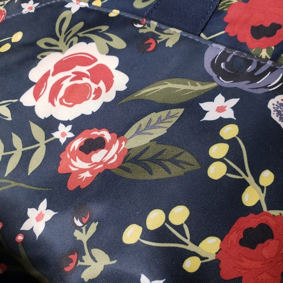 Jujube Encore Tote Midnight Posy NEW Diaper Bag Insulated Changing Pad Straps - Picture 2 of 14